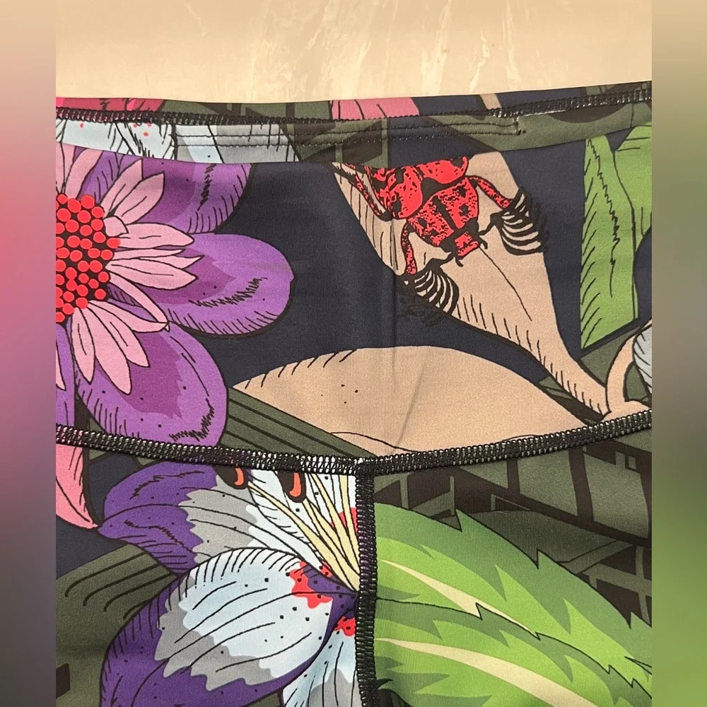Nike One Icon Clash Dri-Fit multicolor floral print leggings - size M